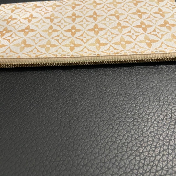 Louis Vuitton w/ COA Giant Monogram Resort Canvas Felicie Zippered Insert Pouch - Picture 7 of 8